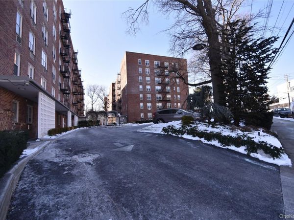 54-44 Little Neck Parkway, Unit 6H, Little Neck, NY 11362