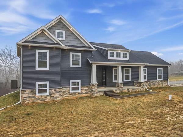 3642 Bauman Hill Road SE, Lancaster, OH 43130