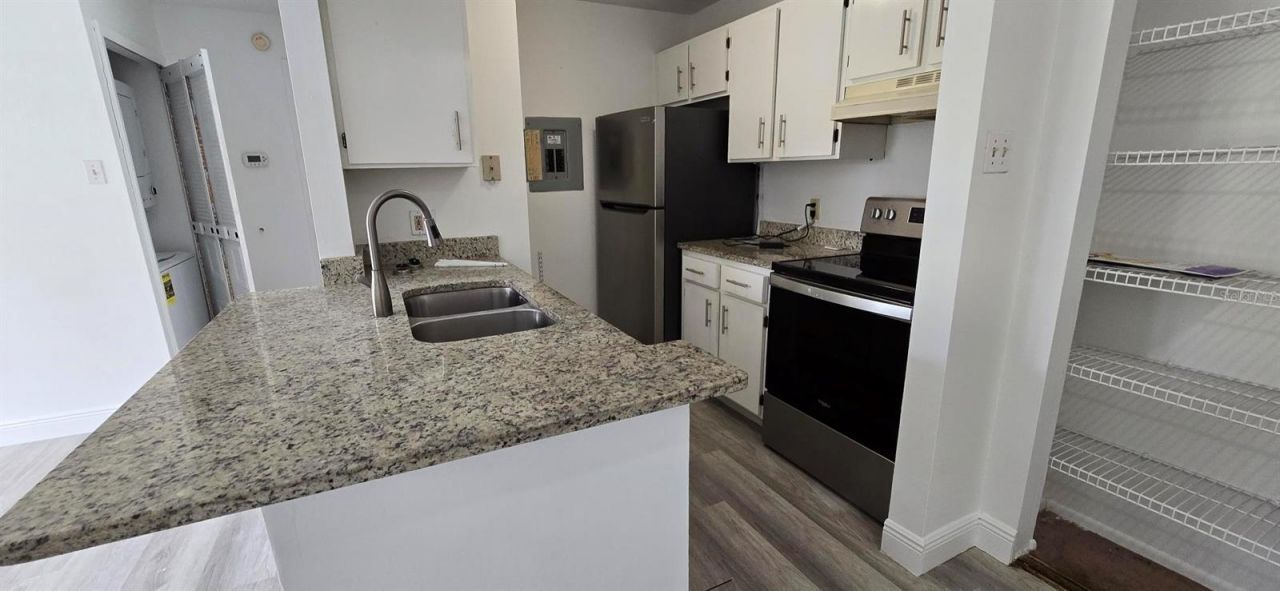 3814 Bay Club Circle, Unit 204, Kissimmee, FL 34741 Photo