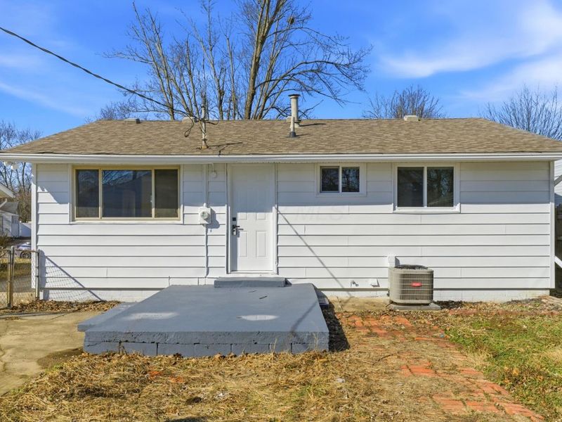 1884 Barnett Court W, Columbus, OH 43227 Photo 10