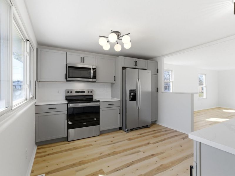 1884 Barnett Court W, Columbus, OH 43227 Photo 16