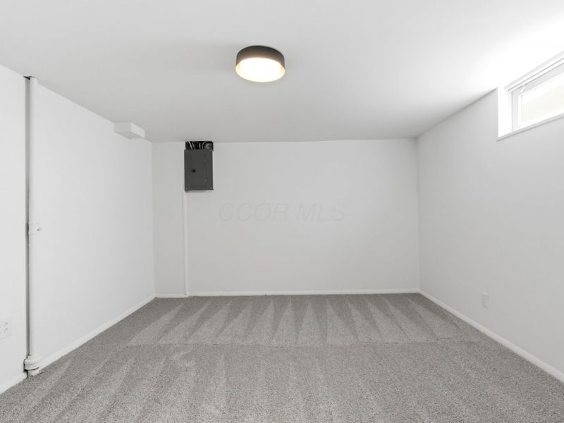 1884 Barnett Court W, Columbus, OH 43227 Photo 29