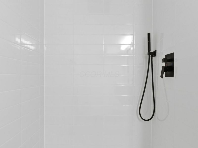 1884 Barnett Court W, Columbus, OH 43227 Photo 33