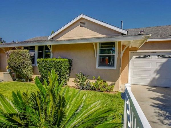 138 Walnut Street, Costa Mesa, CA 92627
