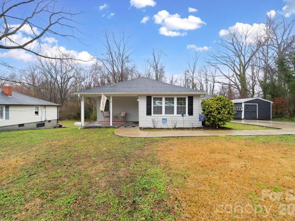 211 E Ohio Avenue , Bessemer City, NC 28016