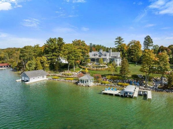 850 W Bear River Road, Petoskey, MI 49770
