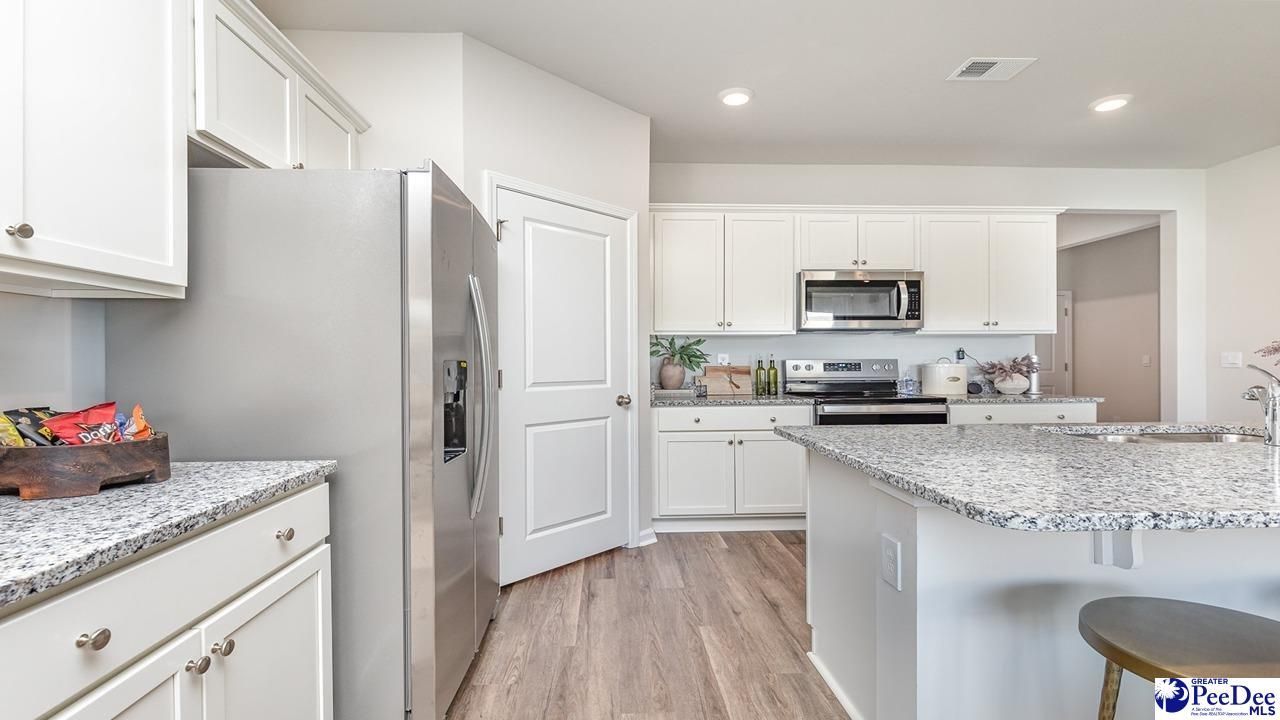 3004 Royal Bluff Lane Photo 5