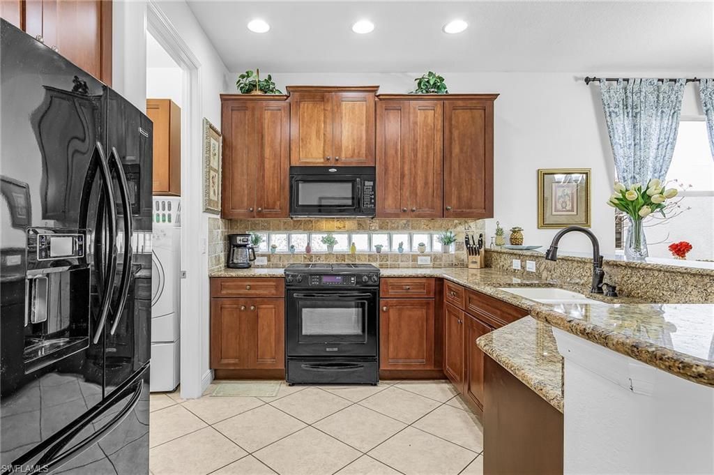 9400 La Bianco St, Estero, FL 33967 Photo