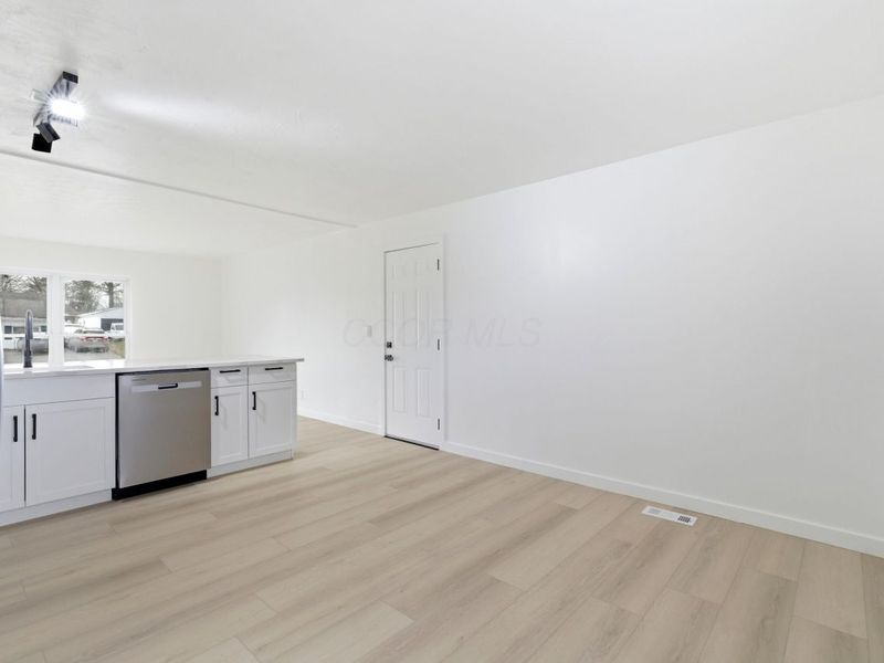 278 Empire Drive , Columbus, OH 43230 Photo 14