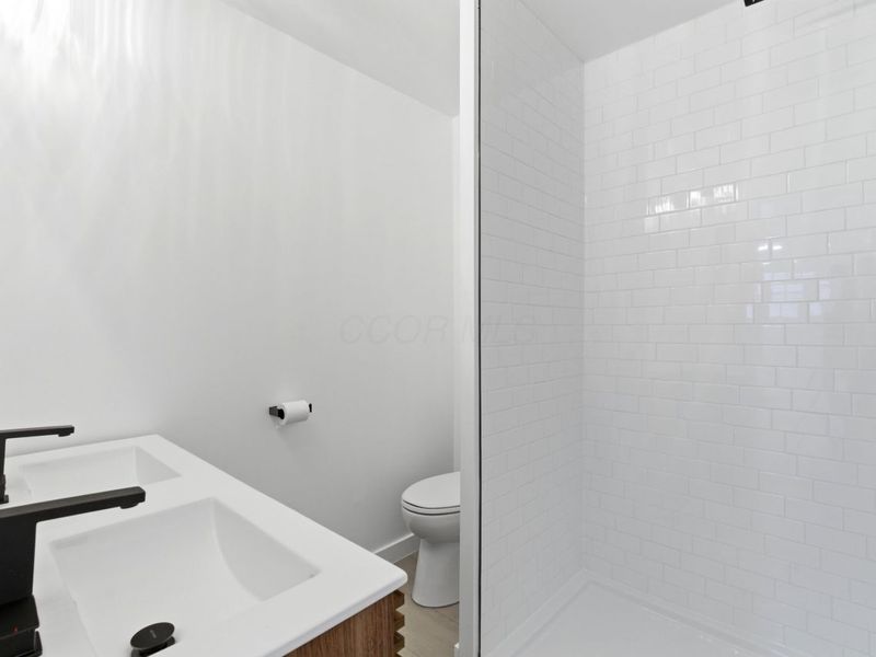 278 Empire Drive , Columbus, OH 43230 Photo 23