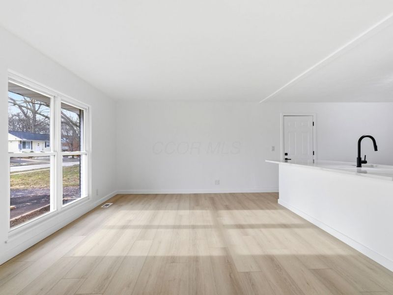 278 Empire Drive , Columbus, OH 43230 Photo 6