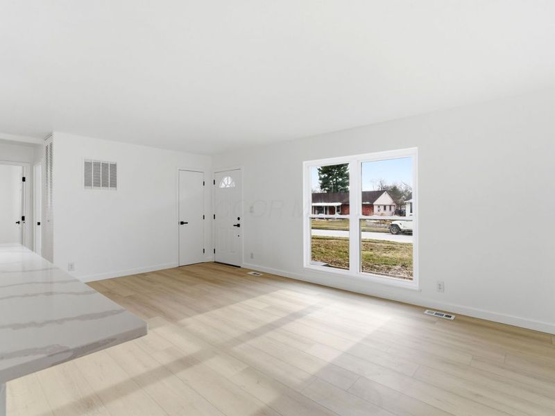 278 Empire Drive , Columbus, OH 43230 Photo 8