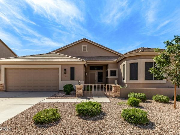 8039 W CLARA Lane, Peoria, AZ 85382