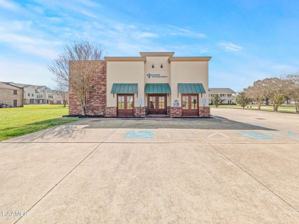 324 E Farrel Road , Lafayette, LA 70508