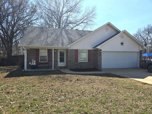 815 Canal Avenue E, Wynne, AR 72396