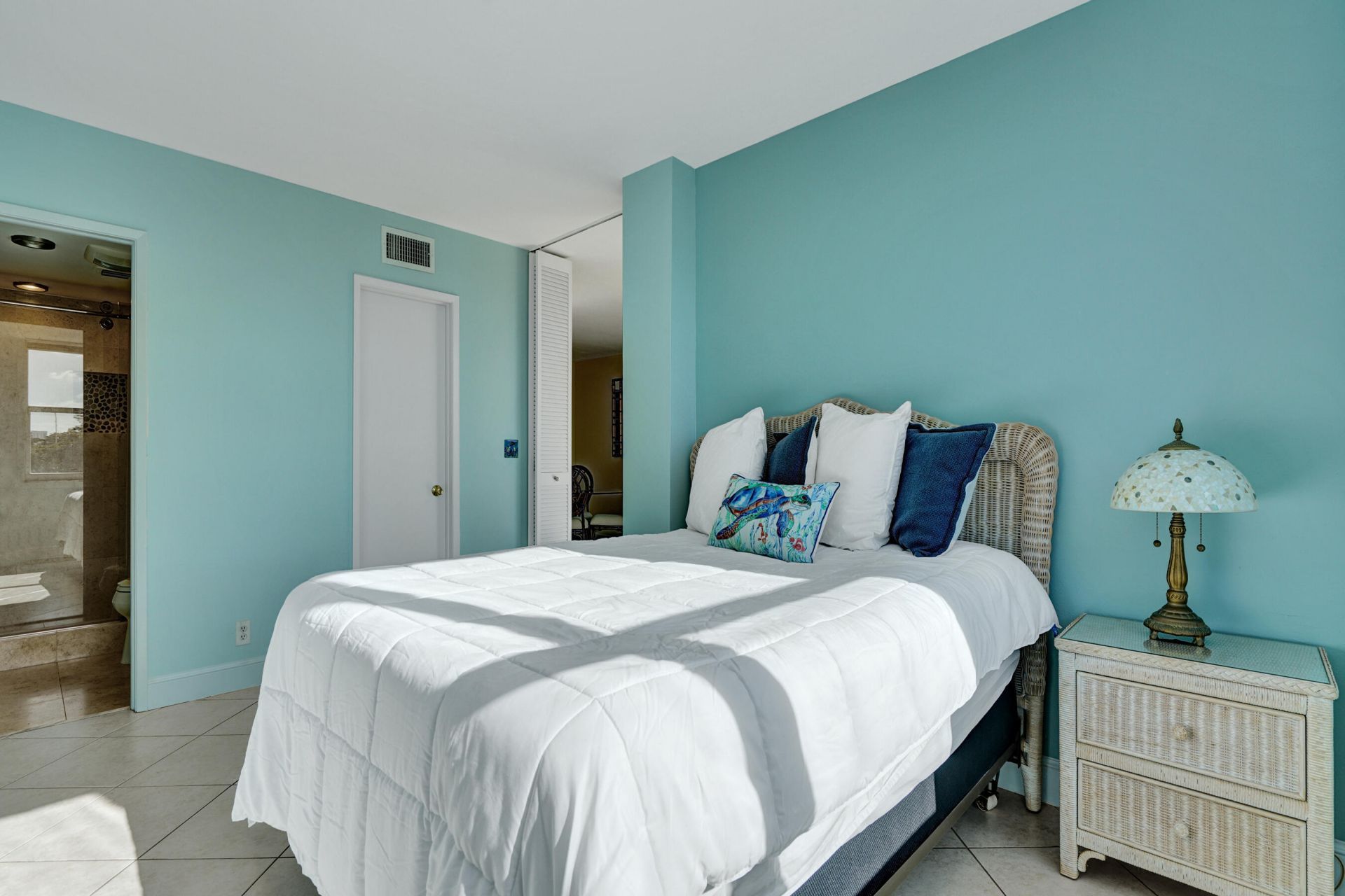 155 Isle Of Venice Drive, Unit 404, Fort Lauderdale, FL 33301 Photo