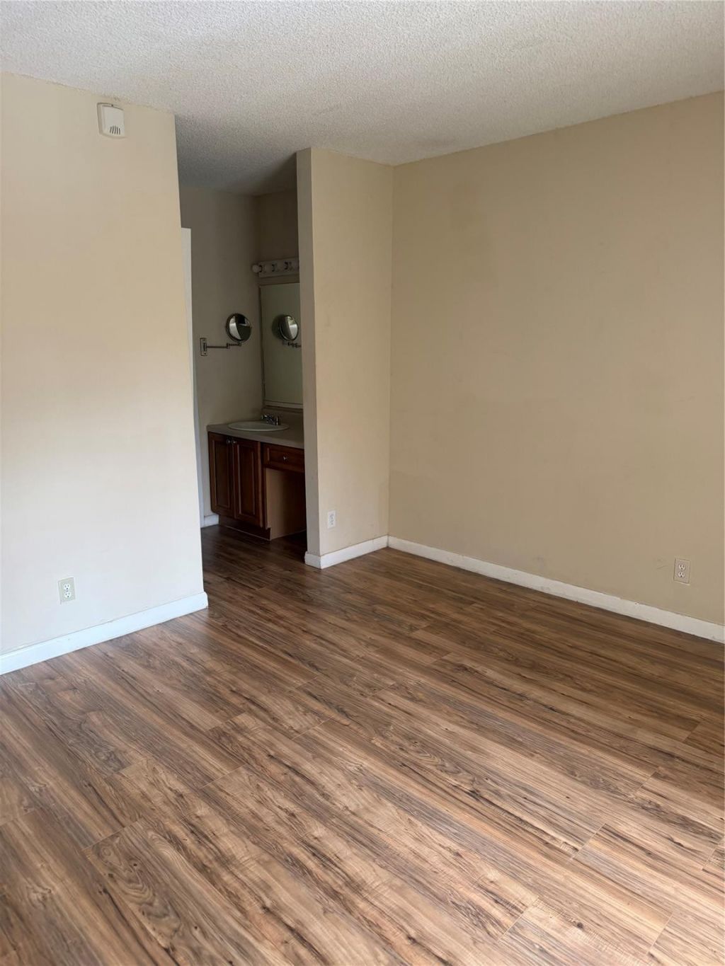 10773 Cleary Boulevard, Unit 307, Plantation, FL 33324 Photo