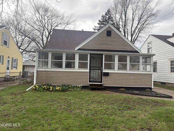 221 Orville Drive, Toledo, OH 43612