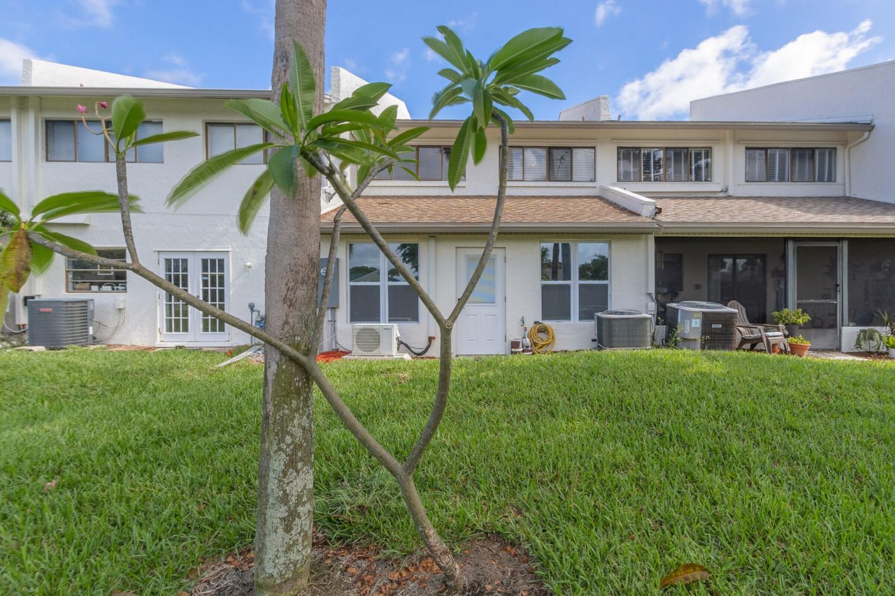 517 Summerset Court , Indian Harbor Beach, FL 32937 Photo