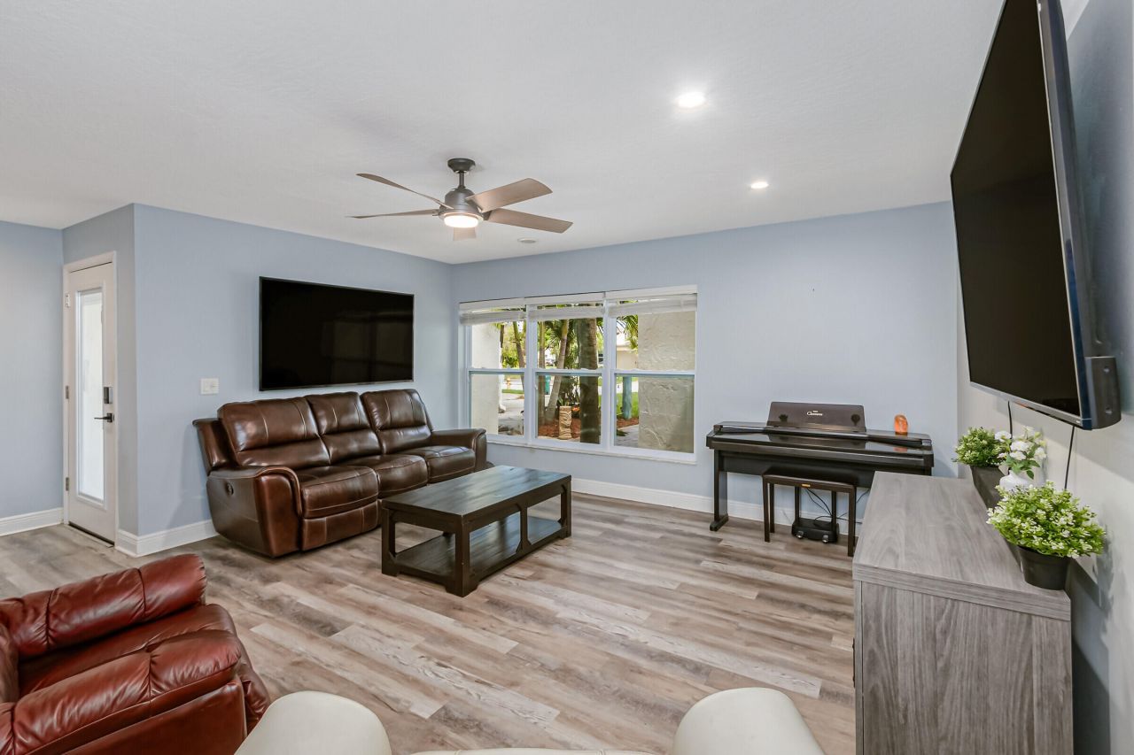 517 Summerset Court , Indian Harbor Beach, FL 32937 Photo