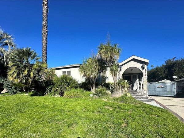 2209 Queensberry, Pasadena, CA 91104