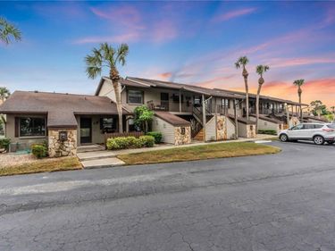 927 CAPRI ISLES BOULEVARD , Unit 7, VENICE, FL 34292