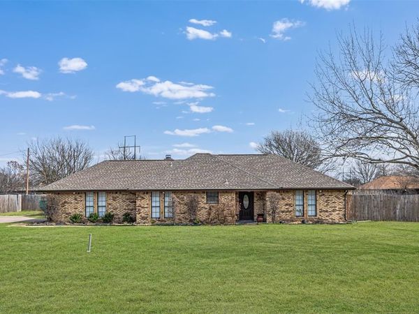 108 Cole Road, Red Oak, TX 75154