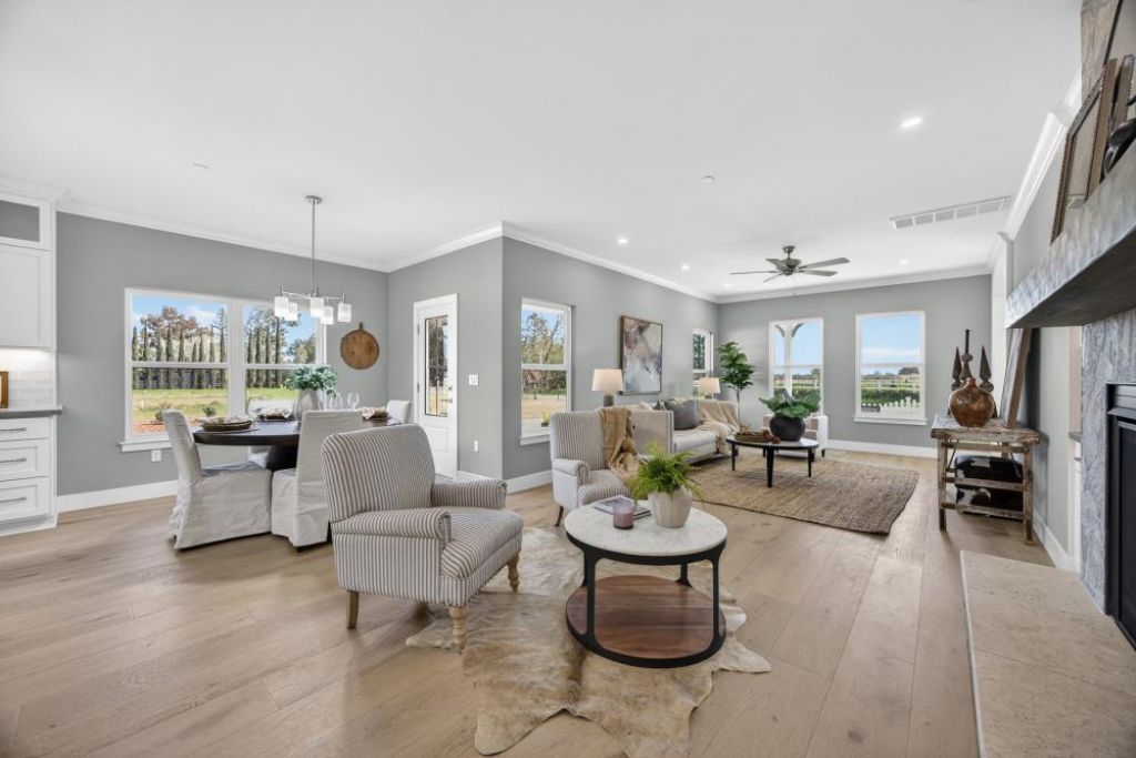 25265 Carlsbad Ave, Davis, CA 95616 Photo