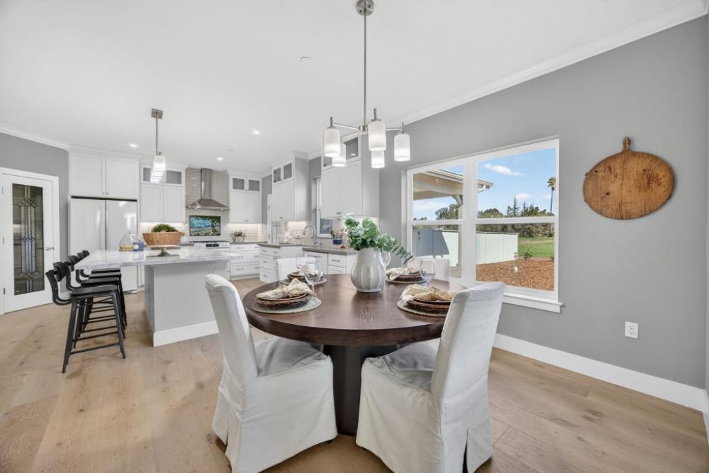 25265 Carlsbad Ave, Davis, CA 95616 Photo