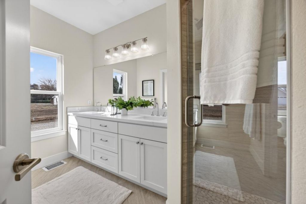 25265 Carlsbad Ave, Davis, CA 95616 Photo