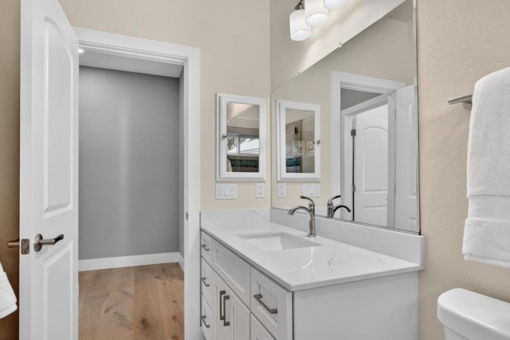 25265 Carlsbad Ave, Davis, CA 95616 Photo