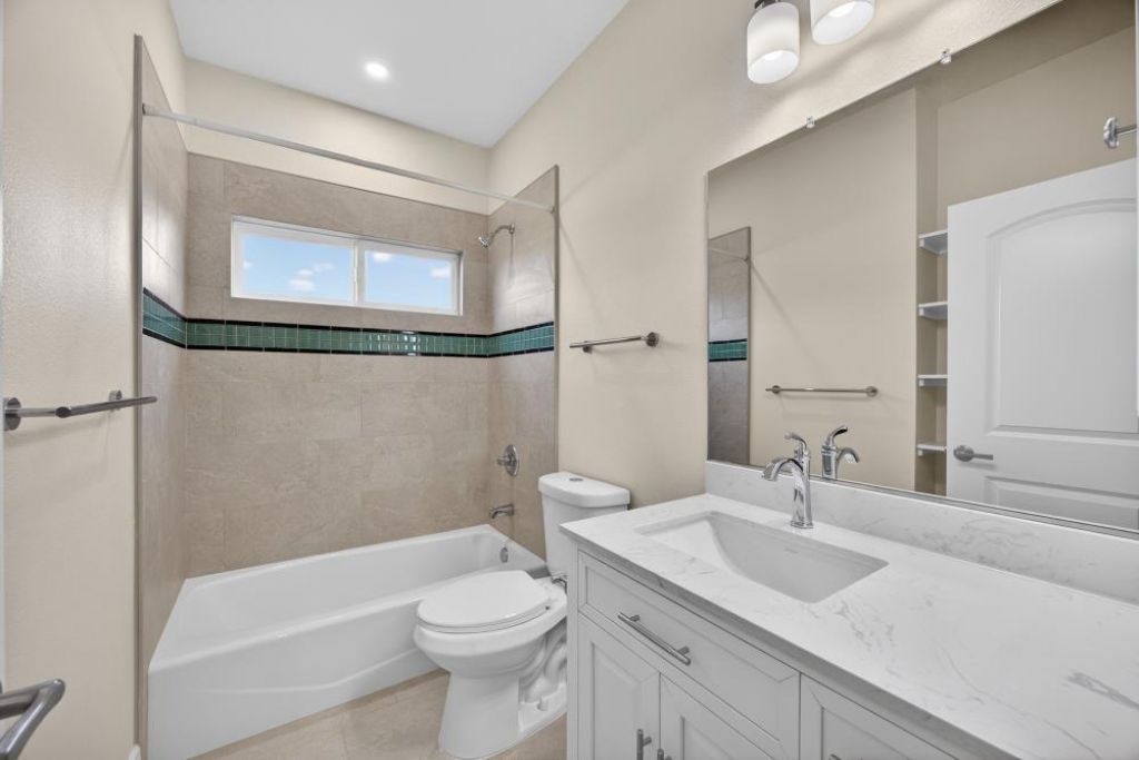 25265 Carlsbad Ave, Davis, CA 95616 Photo