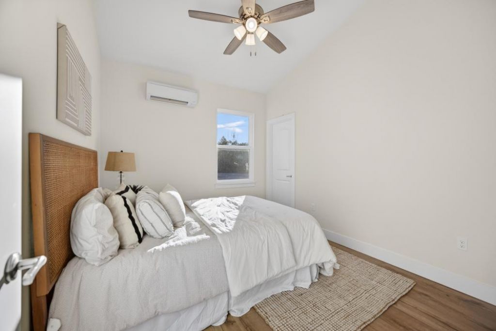 25265 Carlsbad Ave, Davis, CA 95616 Photo