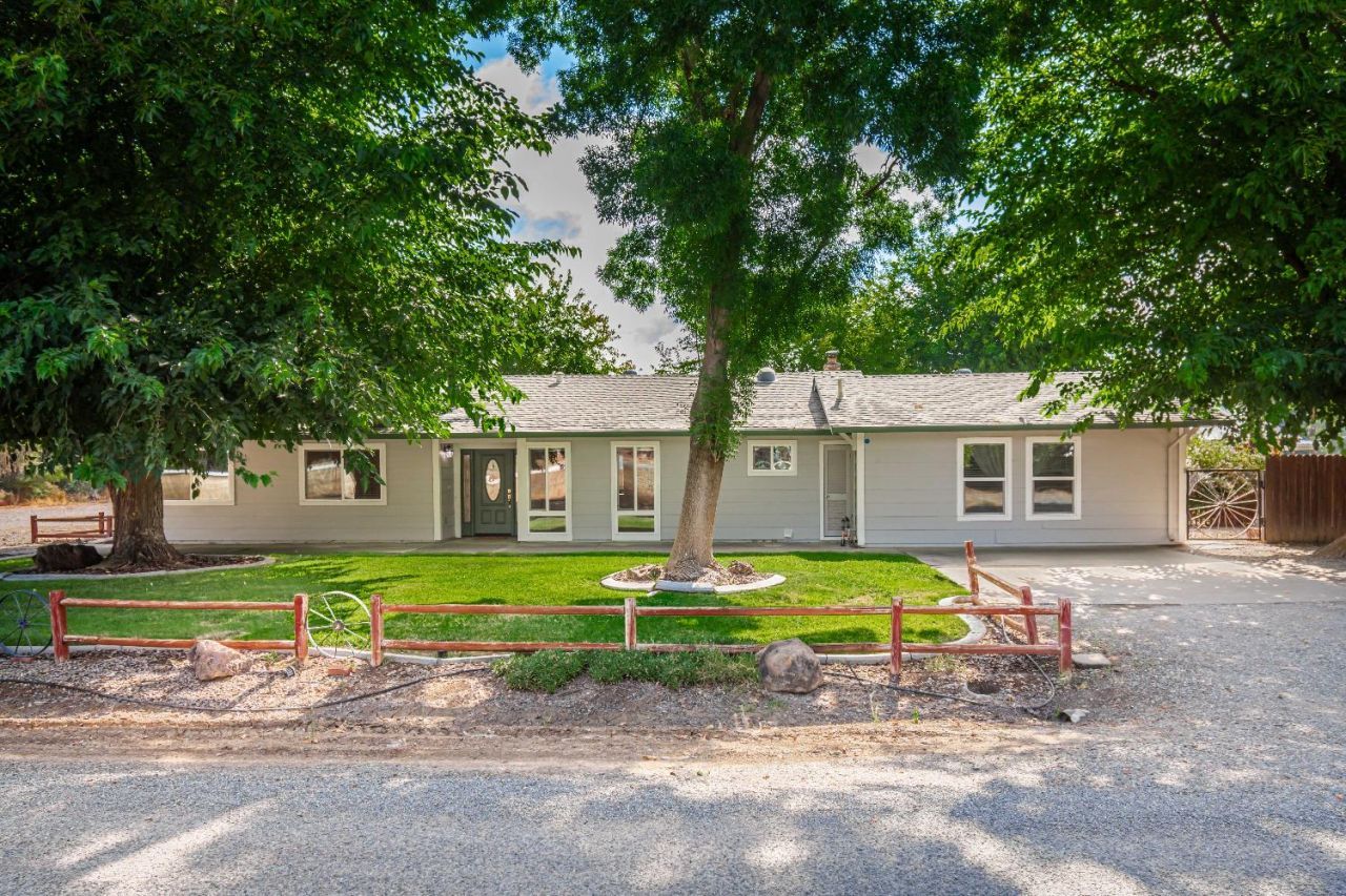 25265 Carlsbad Ave, Davis, CA 95616 Photo