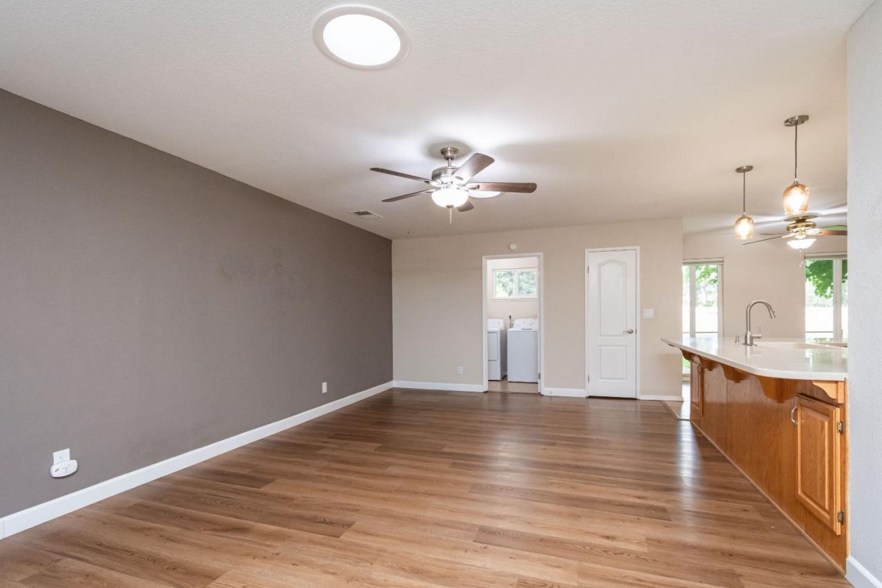 25265 Carlsbad Ave, Davis, CA 95616 Photo