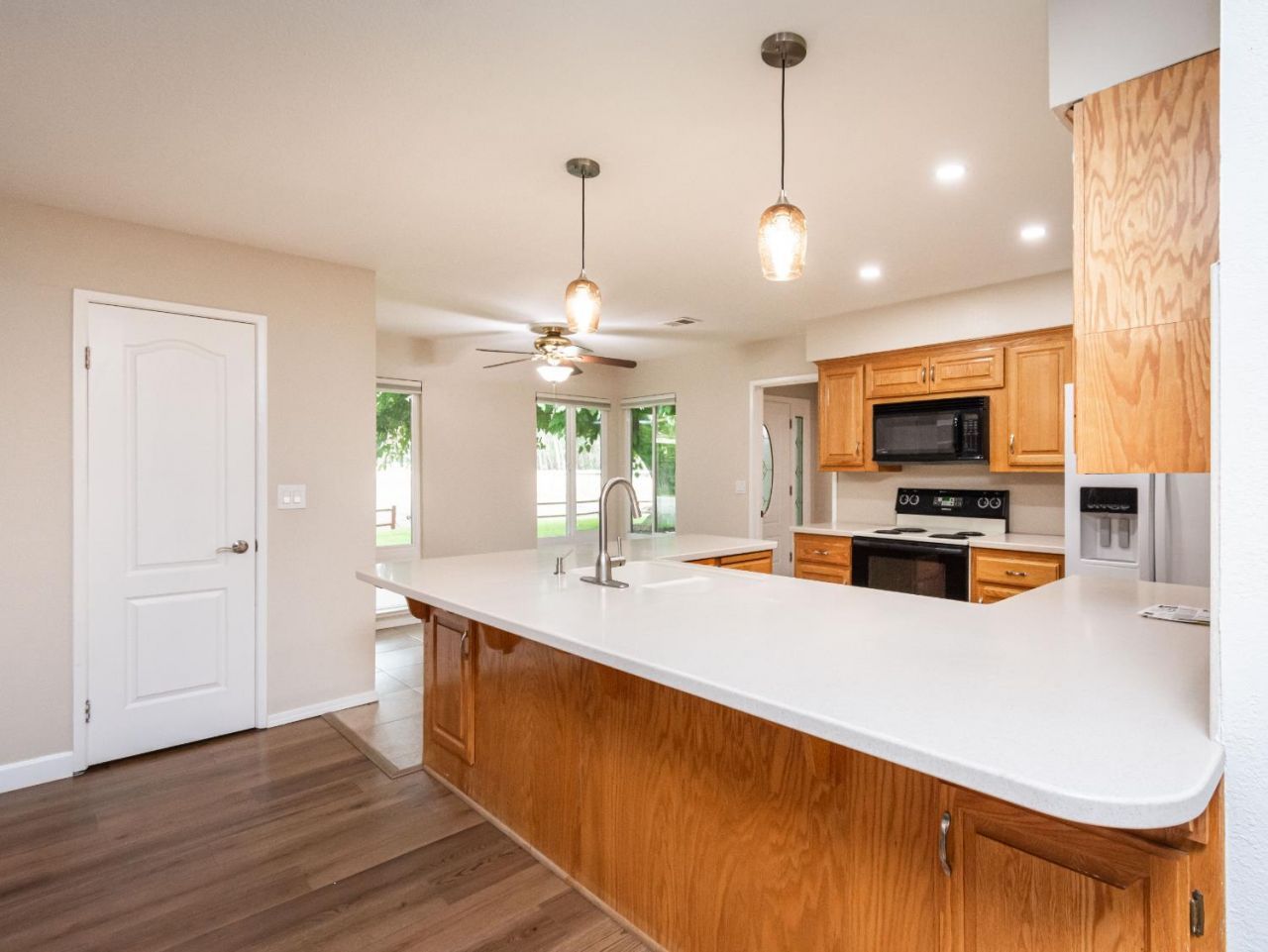 25265 Carlsbad Ave, Davis, CA 95616 Photo