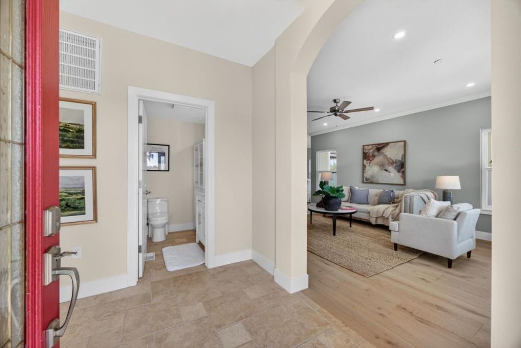 25265 Carlsbad Ave, Davis, CA 95616 Photo