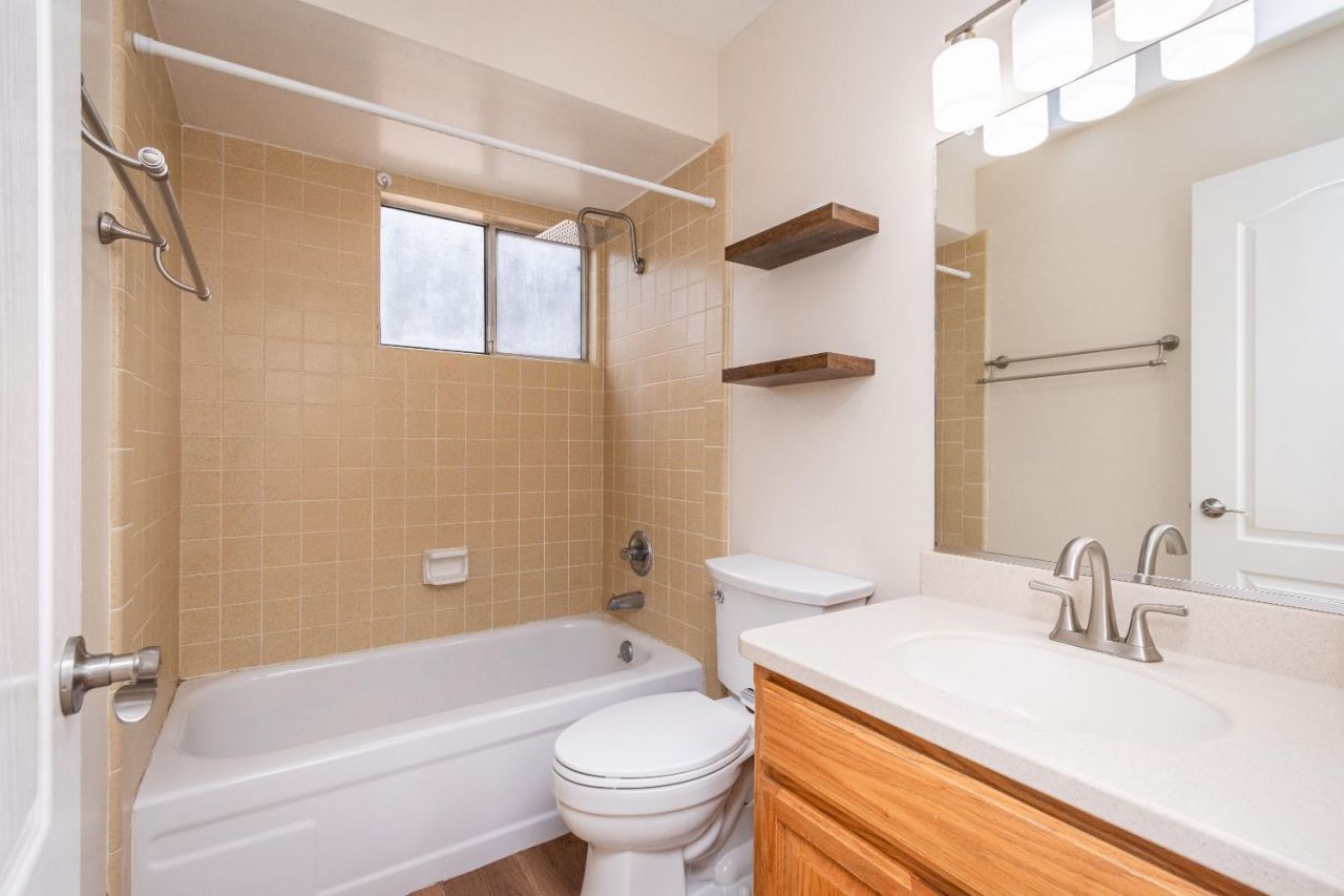 25265 Carlsbad Ave, Davis, CA 95616 Photo