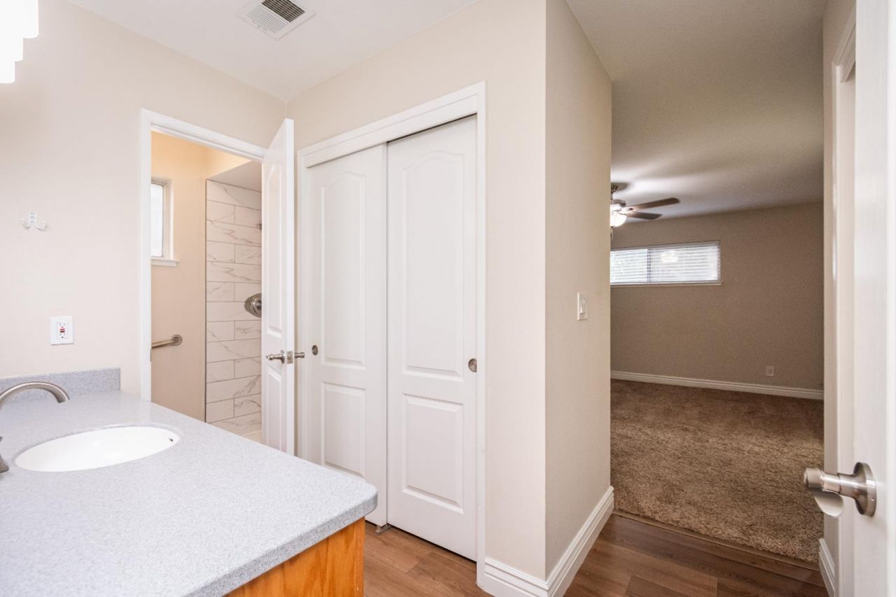 25265 Carlsbad Ave, Davis, CA 95616 Photo