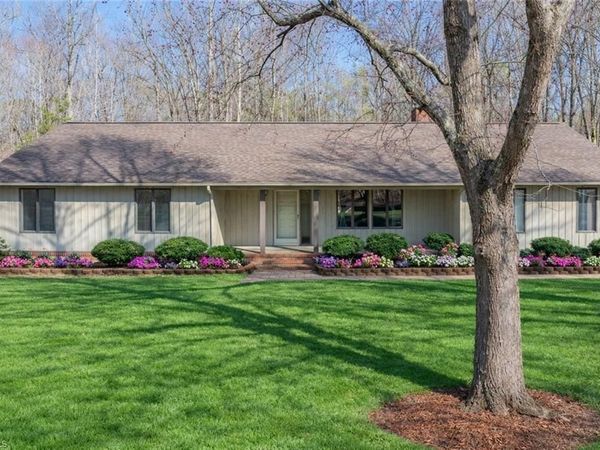 682 Cecil Street , Thomasville, NC 27360