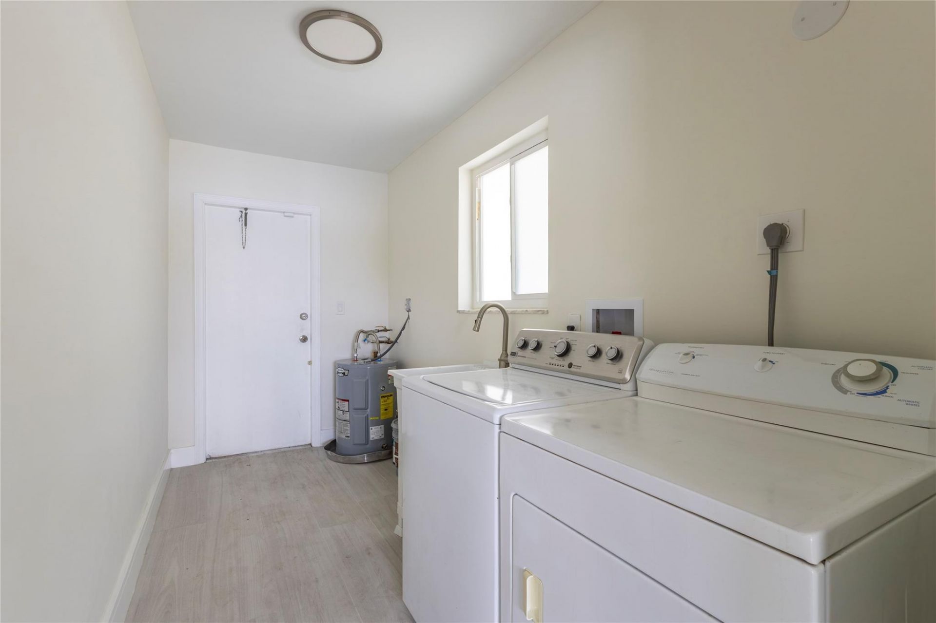 2255 NE 207th Street, Miami, FL 33180 Photo