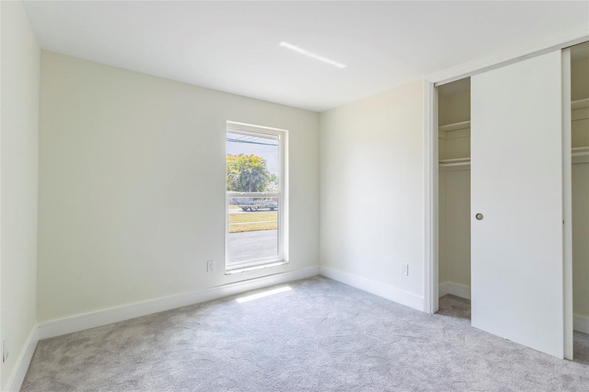 2255 NE 207th Street, Miami, FL 33180 Photo