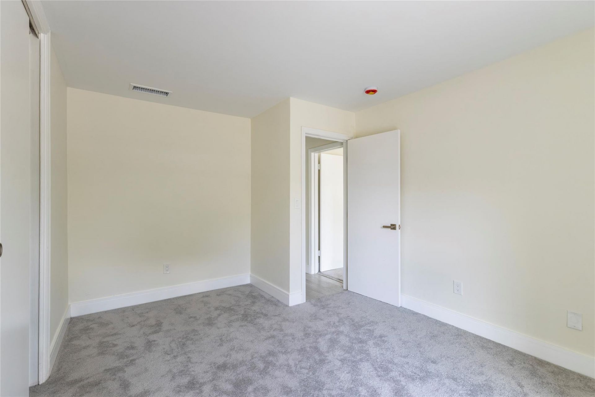 2255 NE 207th Street, Miami, FL 33180 Photo