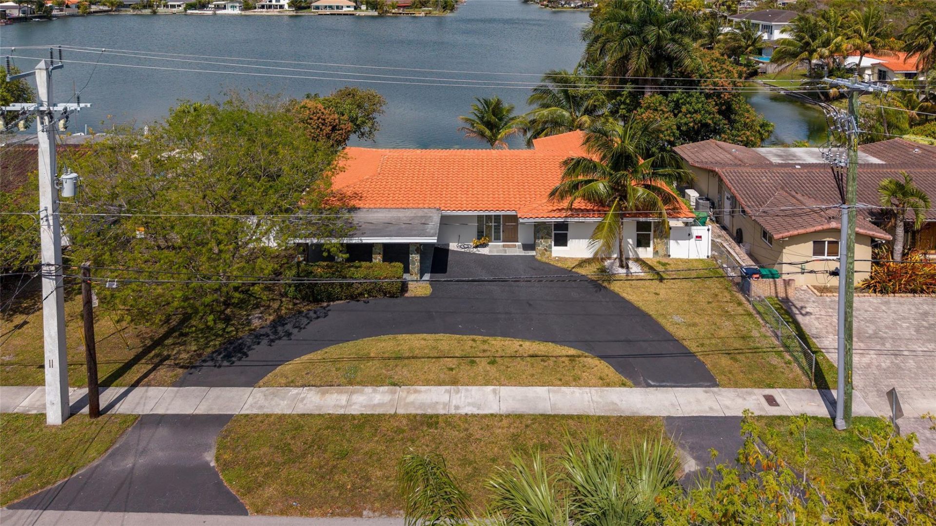 2255 NE 207th Street, Miami, FL 33180 Photo