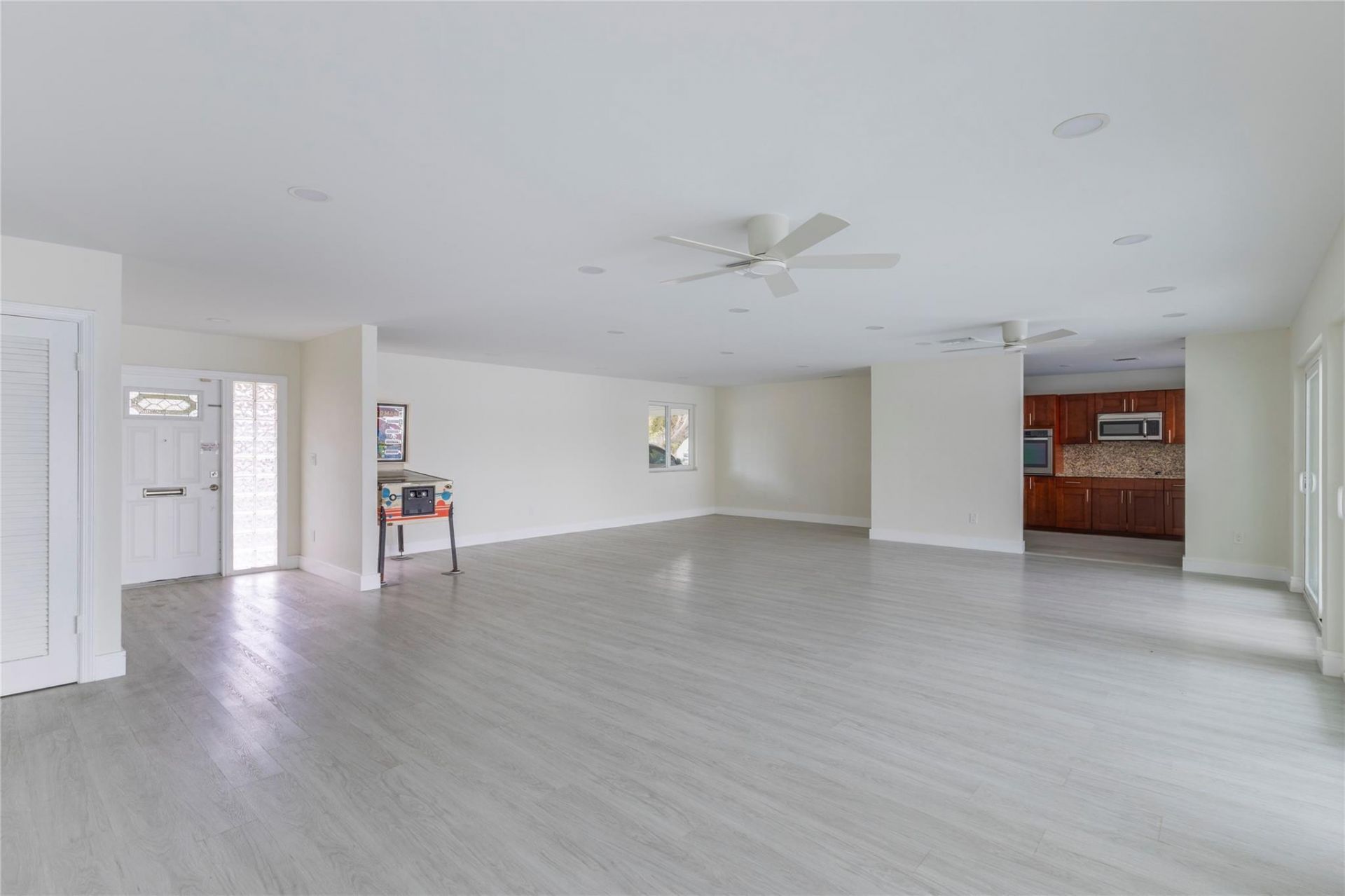 2255 NE 207th Street, Miami, FL 33180 Photo