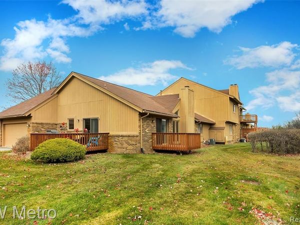 6129 Westbrooke Drive, West Bloomfield Twp, MI 48322