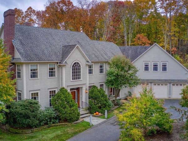 6 Eveningstar Drive, Amherst, MA 01002