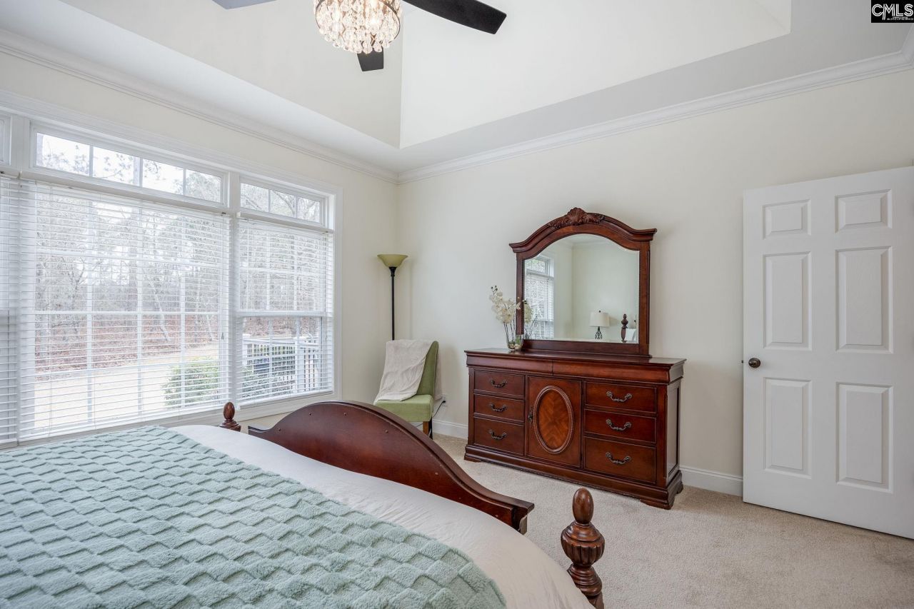 16 Lillifield Drive Photo 32