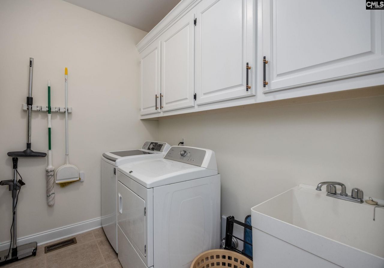 16 Lillifield Drive Photo 35