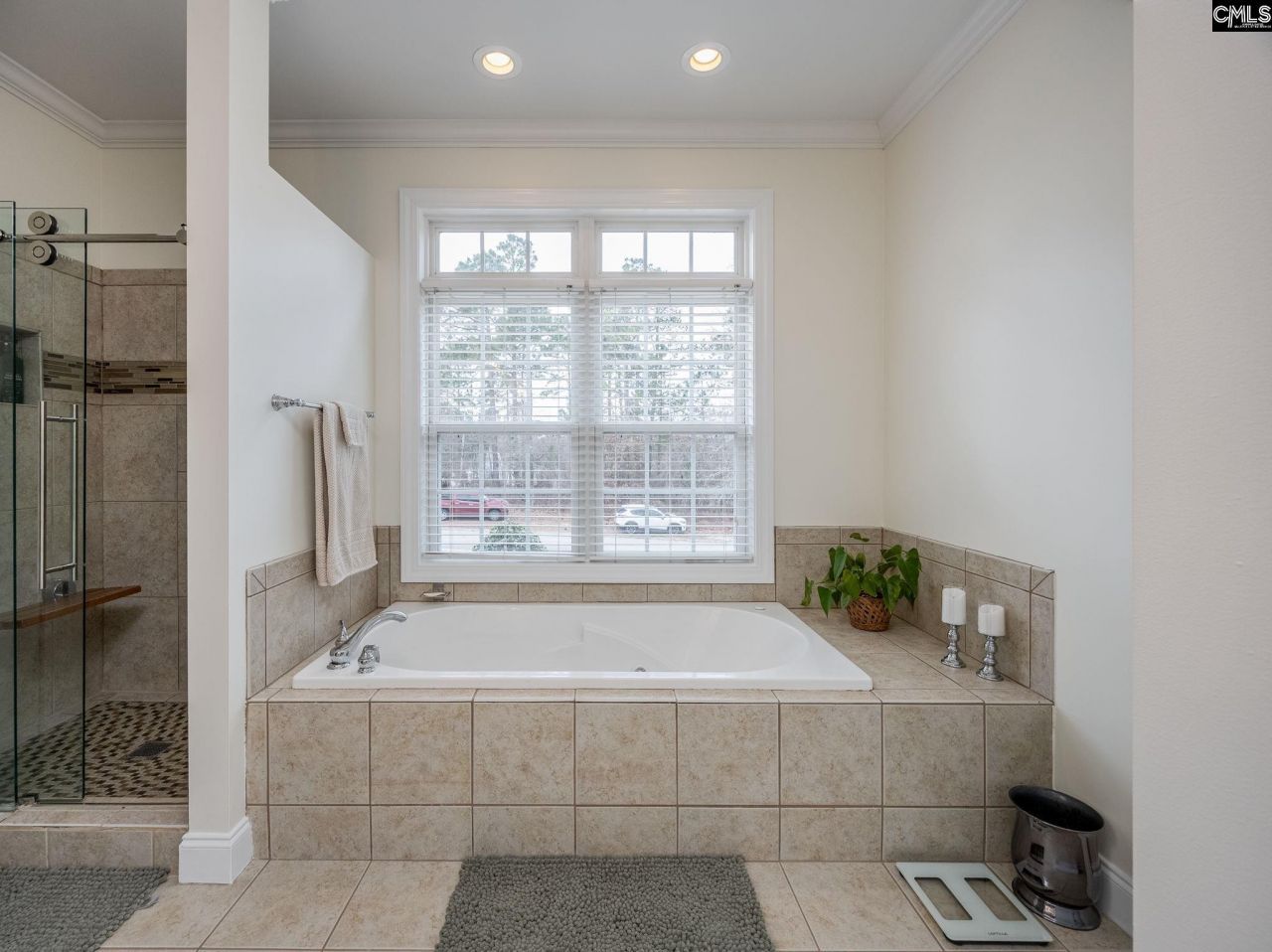 16 Lillifield Drive Photo 37